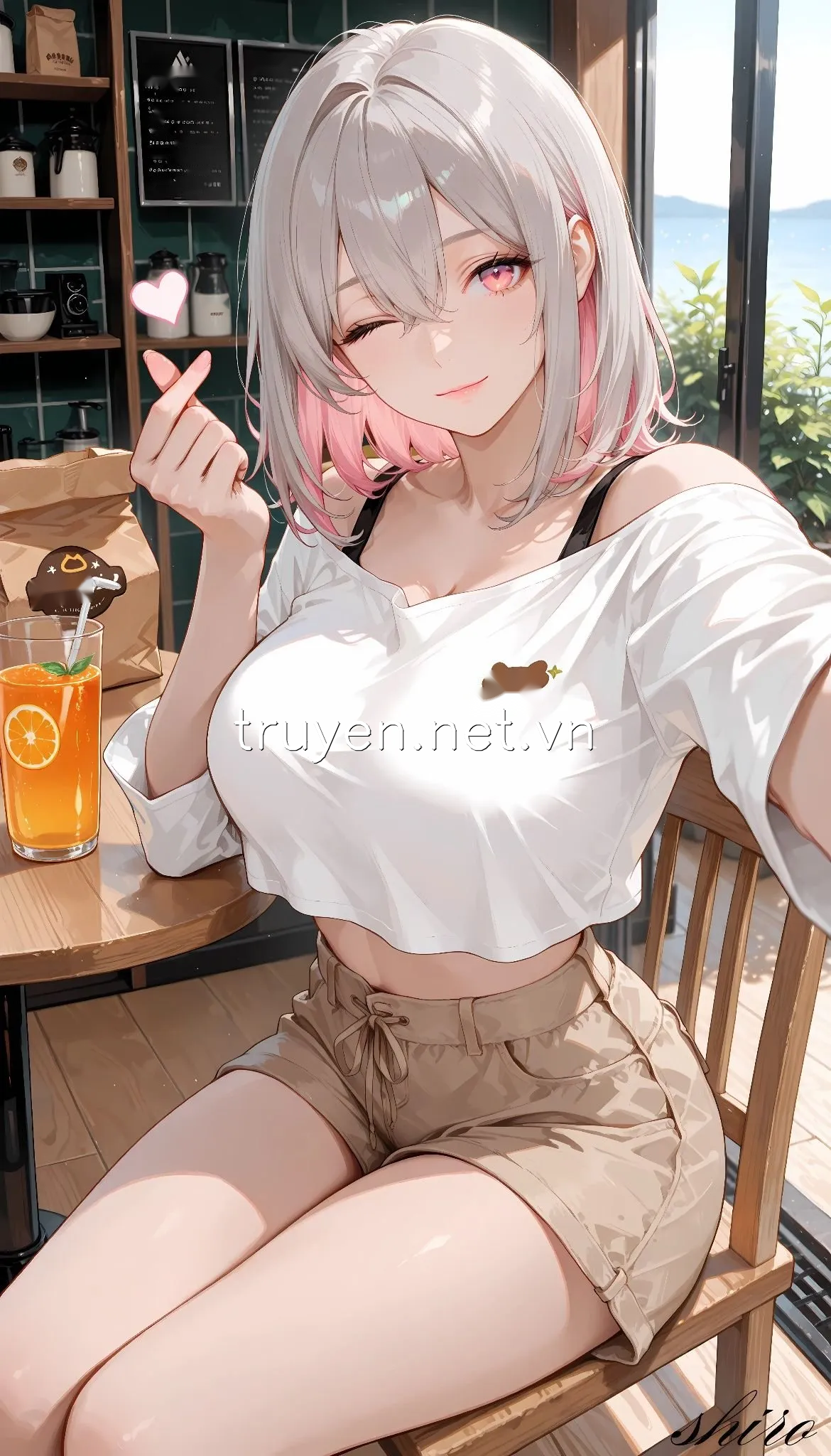 Cosplay Nữ Thần Trước Mặt Mọi Người